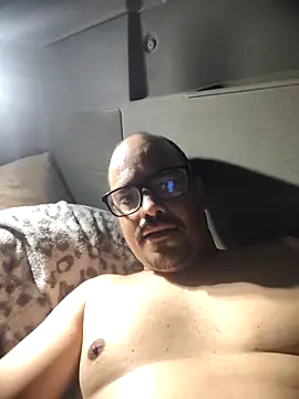 IncomingEssence478 online show from 04/15/26, 04:29