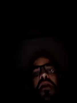 IncomingEssence478 online show from 11/19/25, 06:57