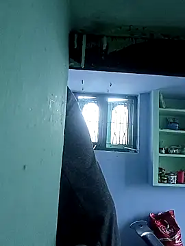 Snapshot of hemcrazy chatting on 10/27/25, 01:28 hemcrazy online show from 10/27/25, 01:28