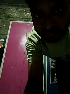 Snapshot of hemcrazy chatting on 10/18/25, 05:31 hemcrazy online show from 10/18/25, 05:31