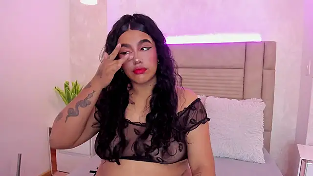 CatalinaCoopper online show from 12/04/25, 04:33