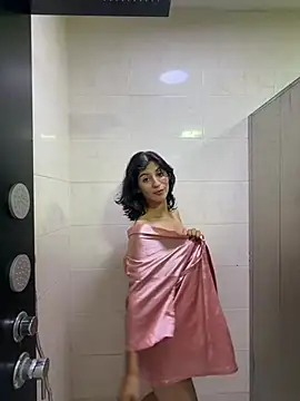 Liselotte  online show from 04/15/26, 10:54