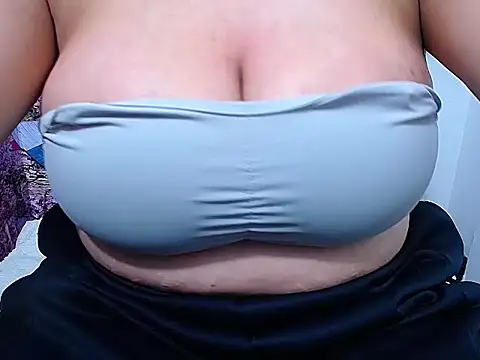 Snapshot of Biigg_xxx chatting on 06/13/26, 02:53 Biigg xxx online show from 06/13/26, 02:53