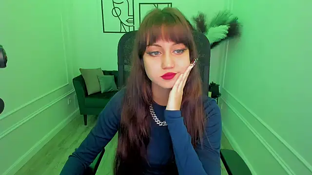 TiffanyYounge online show from 11/07/25, 12:42