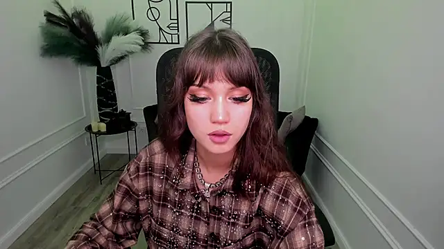 TiffanyYounge online show from 11/29/25, 04:12