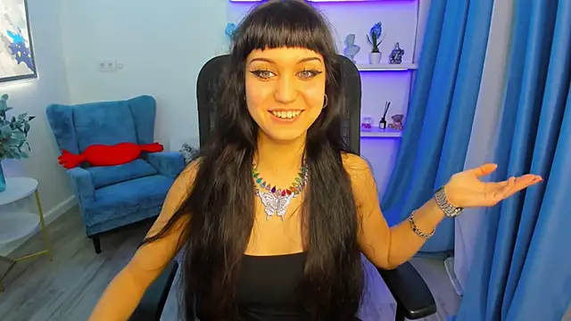 TiffanyYounge online show from 04/01/26, 12:17