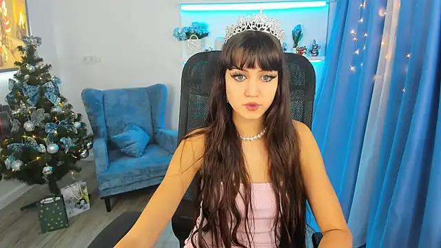 TiffanyYounge online show from 12/22/25, 11:32