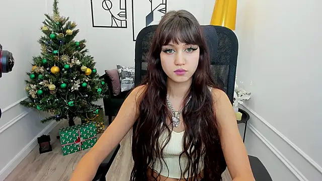 TiffanyYounge online show from 12/17/25, 11:15