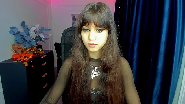 TiffanyYounge online show from 10/25/25, 04:11