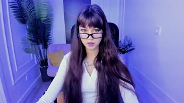 TiffanyYounge online show from 11/06/25, 12:09