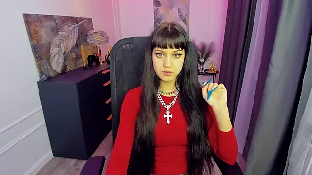 TiffanyYounge online show from 04/13/26, 12:42