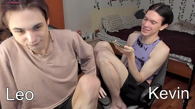 Snapshot of twink_boysss chatting on 10/12/25, 02:40 twink boysss online show from 10/12/25, 02:40