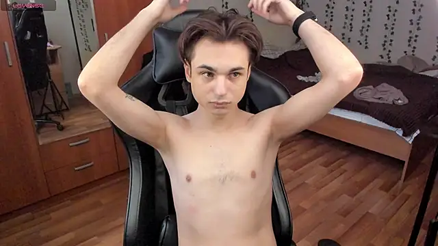 Snapshot of twink_boysss chatting on 10/15/25, 11:18 twink boysss online show from 10/15/25, 11:18