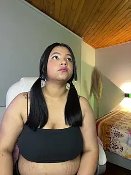 Emmi boobs online show from 10/08/25, 03:52