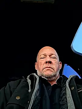 moonbeam37 online show from 12/15/25, 02:45