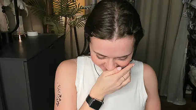 ThelmaJusto online show from 12/20/25, 03:15