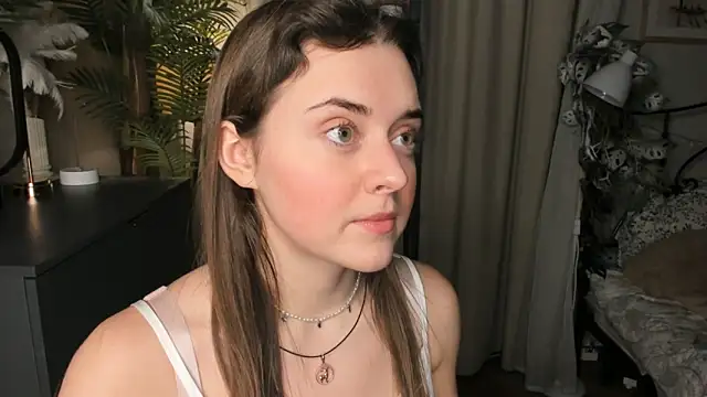 ThelmaJusto online show from 12/19/25, 03:36