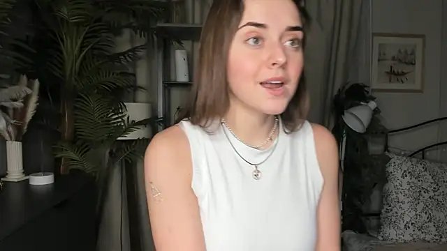 Snapshot of ThelmaJusto chatting on 11/14/25, 03:48 ThelmaJusto online show from 11/14/25, 03:48