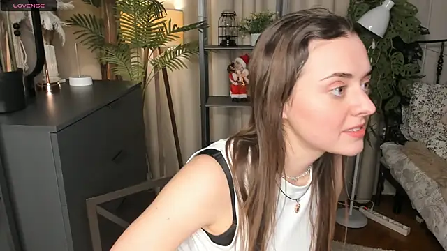 Snapshot of ThelmaJusto chatting on 12/04/25, 03:44 ThelmaJusto online show from 12/04/25, 03:44