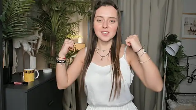 Snapshot of ThelmaJusto chatting on 10/27/25, 03:46 ThelmaJusto online show from 10/27/25, 03:46