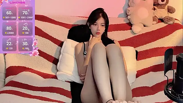 Snapshot of Nuomio chatting on 02/03/26, 05:07 Nuomio online show from 02/03/26, 05:07