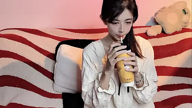 Snapshot of Nuomio chatting on 02/24/26, 06:53 Nuomio online show from 02/24/26, 06:53