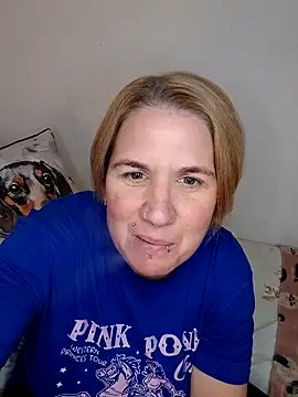 Snapshot of LaceyWestxx chatting on 11/25/25, 10:15 LaceyWestxx online show from 11/25/25, 10:15