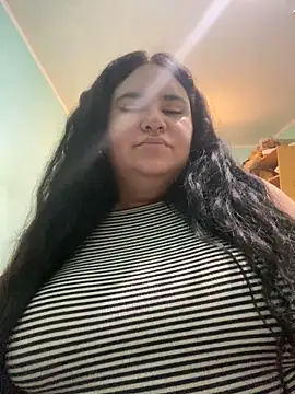 gothlove666 online show from 10/04/25, 05:36