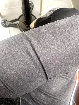 melisss2 online show from 10/15/25, 08:44