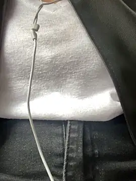 melisss2 online show from 11/26/25, 08:25