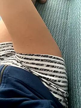 melisss2 online show from 11/19/25, 09:53