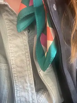 melisss2 online show from 12/17/25, 09:03