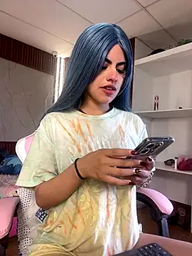 Eva Feller69 online show from 12/20/25, 10:01