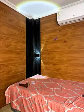 Eva Feller69 online show from 11/13/25, 03:21