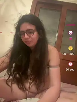 Snapshot of luciamaria01 chatting on 06/27/26, 09:32 luciamaria01 online show from 06/27/26, 09:32