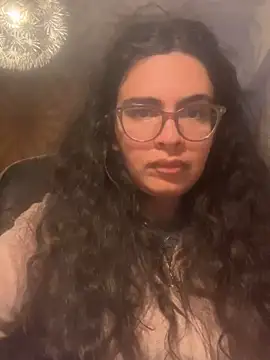 Snapshot of luciamaria01 chatting on 10/10/25, 04:41 luciamaria01 online show from 10/10/25, 04:41
