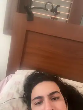 luciamaria01 online show from 11/11/25, 12:44