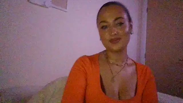 Snapshot of DommeMariaLopez95 chatting on 12/18/25, 09:40 DommeMariaLopez95 online show from 12/18/25, 09:40