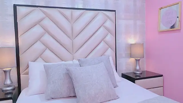 Snapshot of CristalShayy chatting on 11/27/25, 11:54 CristalShayy online show from 11/27/25, 11:54