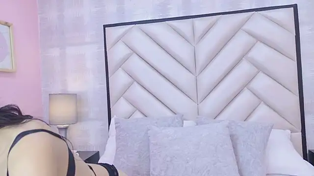 CristalShayy online show from 01/15/26, 11:57