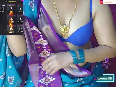 traditional Jaanvi online show from 04/07/26, 01:57