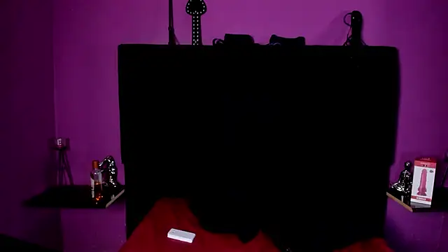 Snapshot of SabbathSinclair chatting on 11/28/25, 11:43 SabbathSinclair online show from 11/28/25, 11:43