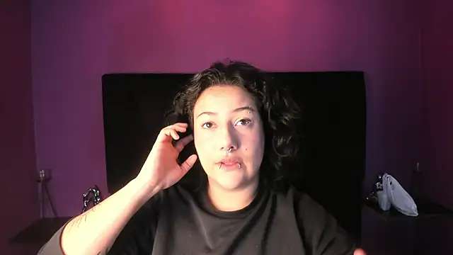 Snapshot of SabbathSinclair chatting on 12/02/25, 11:34 SabbathSinclair online show from 12/02/25, 11:34