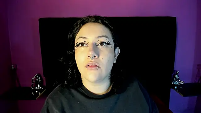 Snapshot of SabbathSinclair chatting on 11/14/25, 11:36 SabbathSinclair online show from 11/14/25, 11:36