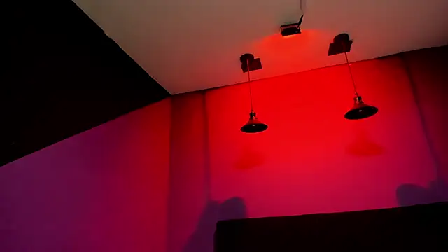 Snapshot of SabbathSinclair chatting on 11/20/25, 11:44 SabbathSinclair online show from 11/20/25, 11:44