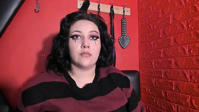 Snapshot of SabbathSinclair chatting on 11/01/25, 12:10 SabbathSinclair online show from 11/01/25, 12:10