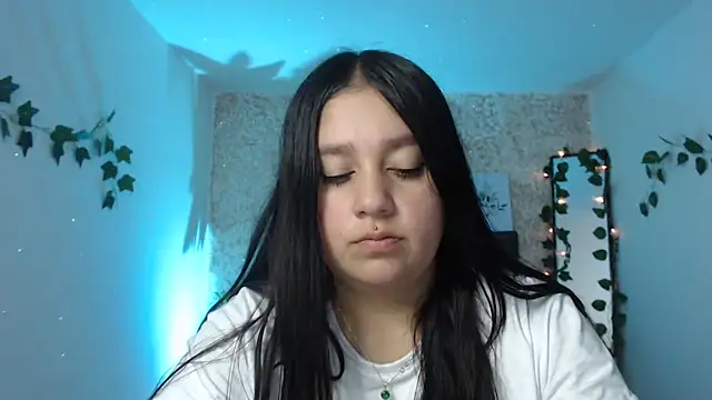 Snapshot of KOREN_JALAA chatting on 03/07/25, 10:21 KOREN JALAA online show from 03/07/25, 10:21