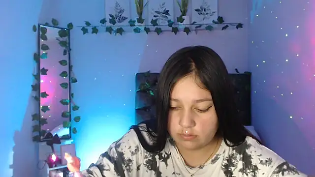 Snapshot of KOREN_JALAA chatting on 01/10/25, 11:29 KOREN JALAA online show from 01/10/25, 11:29