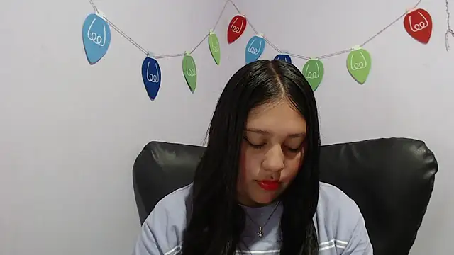 Snapshot of KOREN_JALAA chatting on 01/04/25, 08:05 KOREN JALAA online show from 01/04/25, 08:05