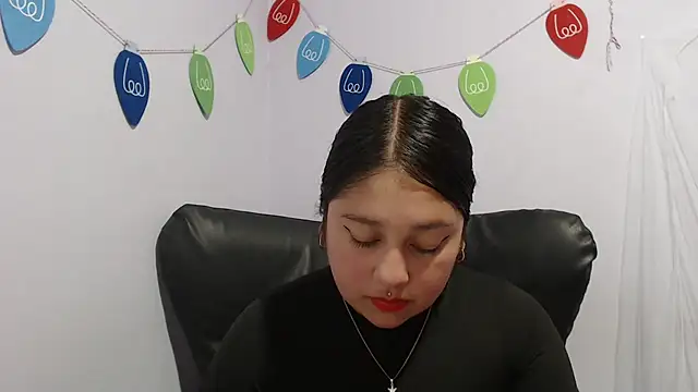 Snapshot of KOREN_JALAA chatting on 01/06/25, 09:32 KOREN JALAA online show from 01/06/25, 09:32